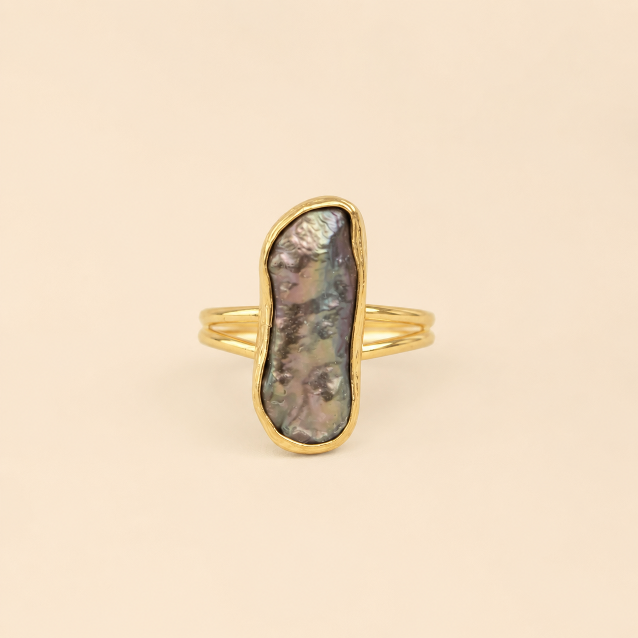 Black Pearl Minimal Ring in Gold(Freshwater Pearl)