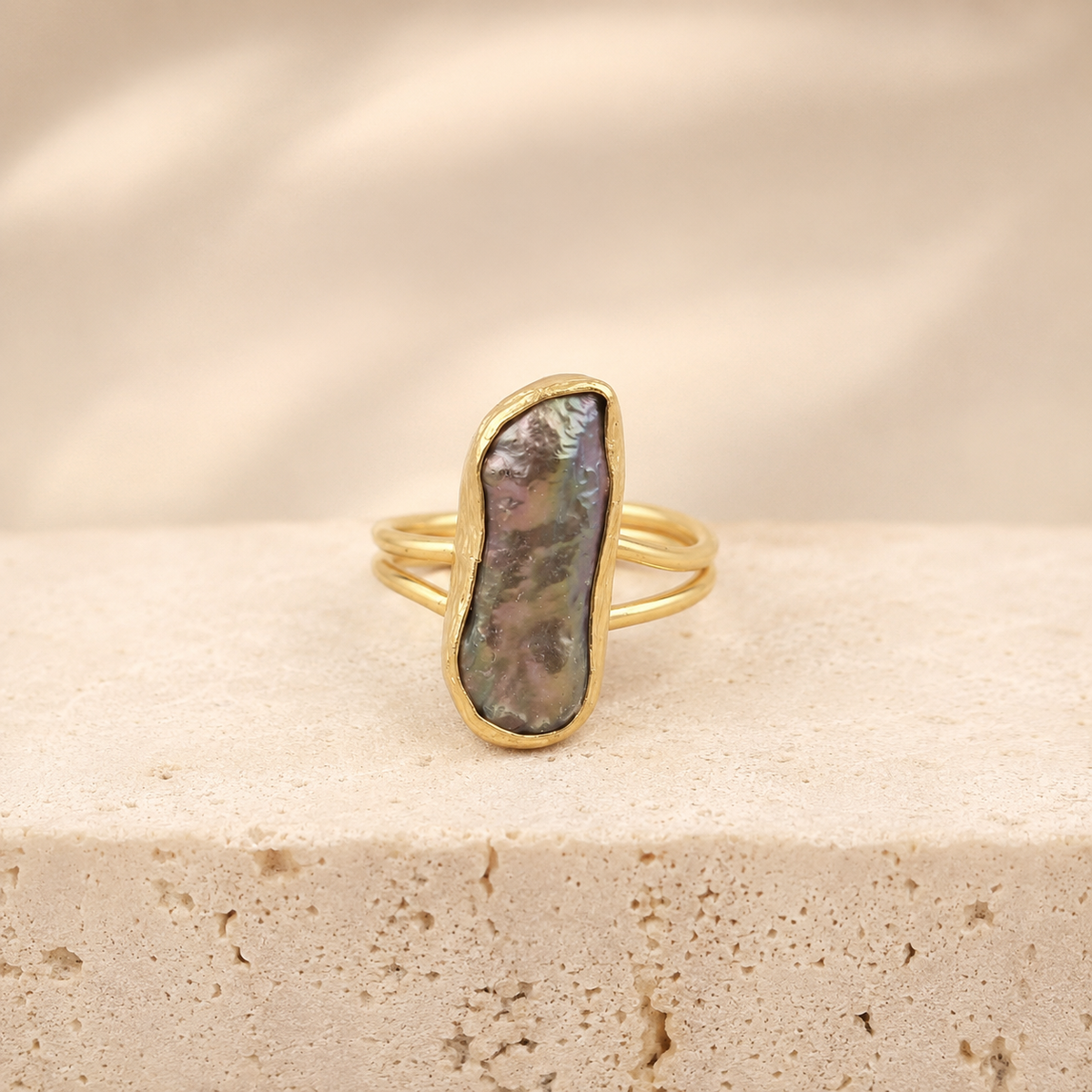 Black Pearl Minimal Ring in Gold(Freshwater Pearl)