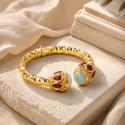 Réa Sculptural Aquamarine Gold Bangle