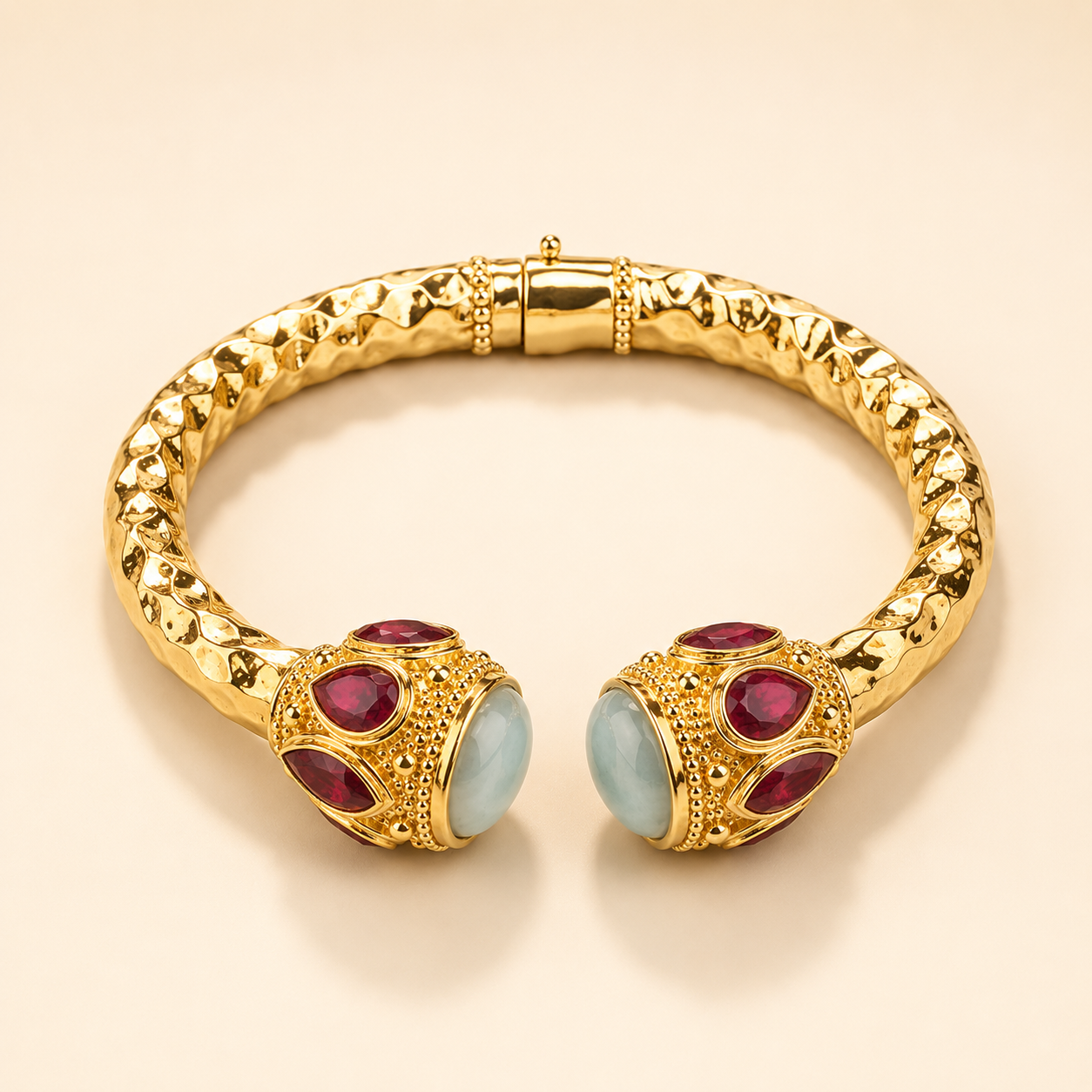 Réa Sculptural Aquamarine Gold Bangle