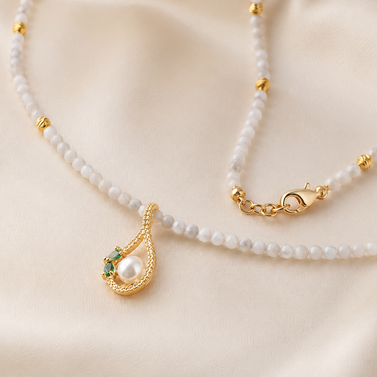 Prehnite Choker with Pearl & Emerald Pendant