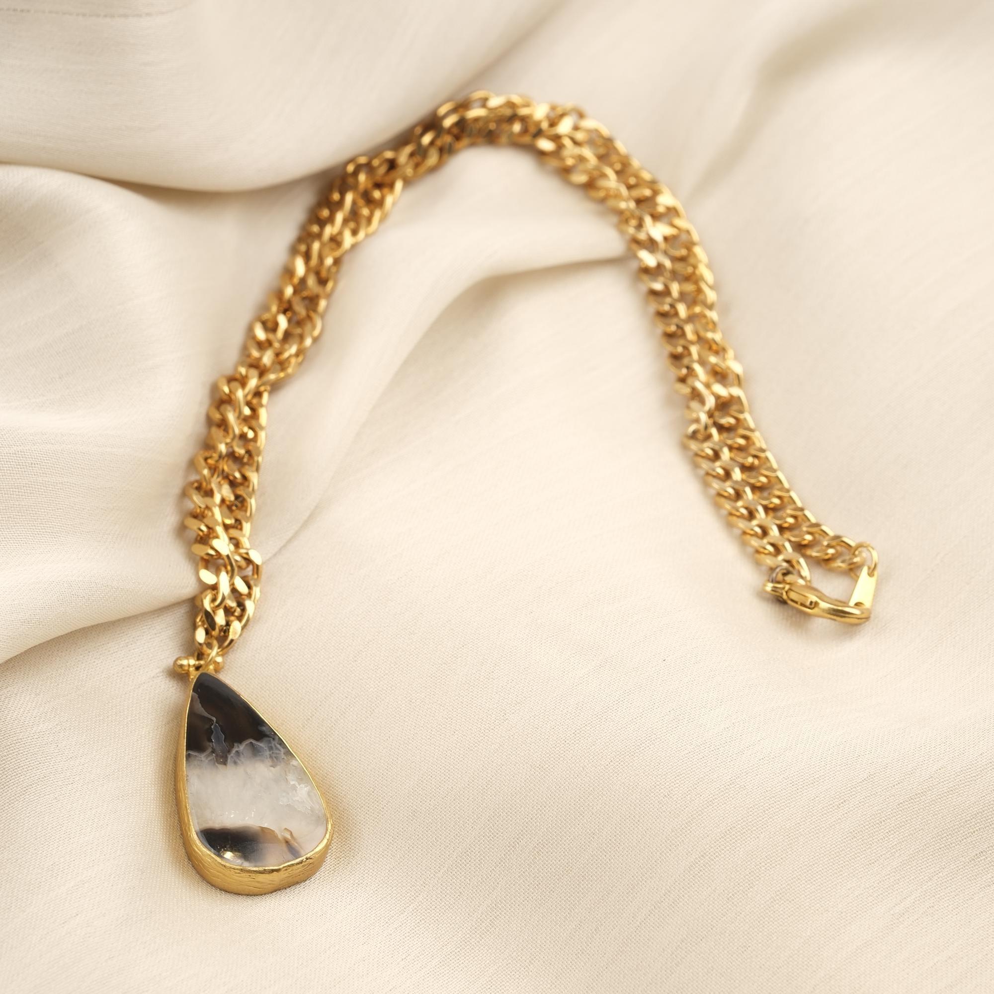 Ivory Marble Pendant Necklace in Gold