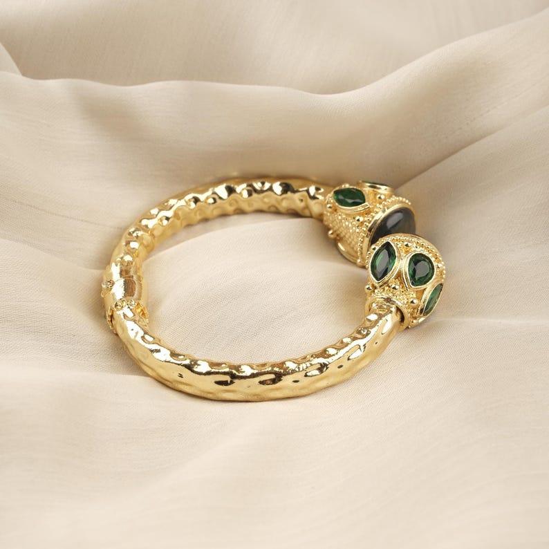 ÉLARA — Jonc en or orné de malachite sculpturale