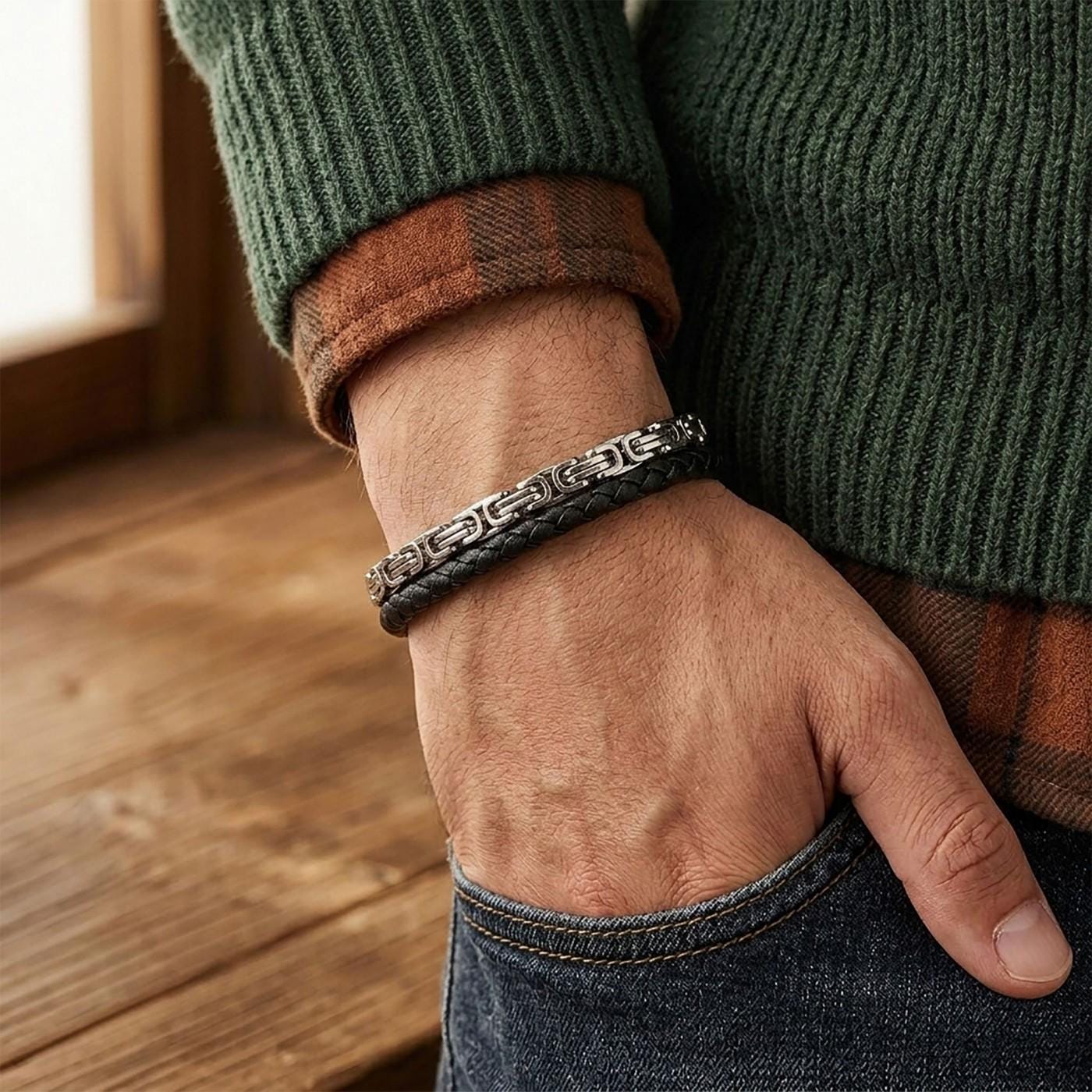 Byzantine Leather Bracelet – Silver Stitching — image 3