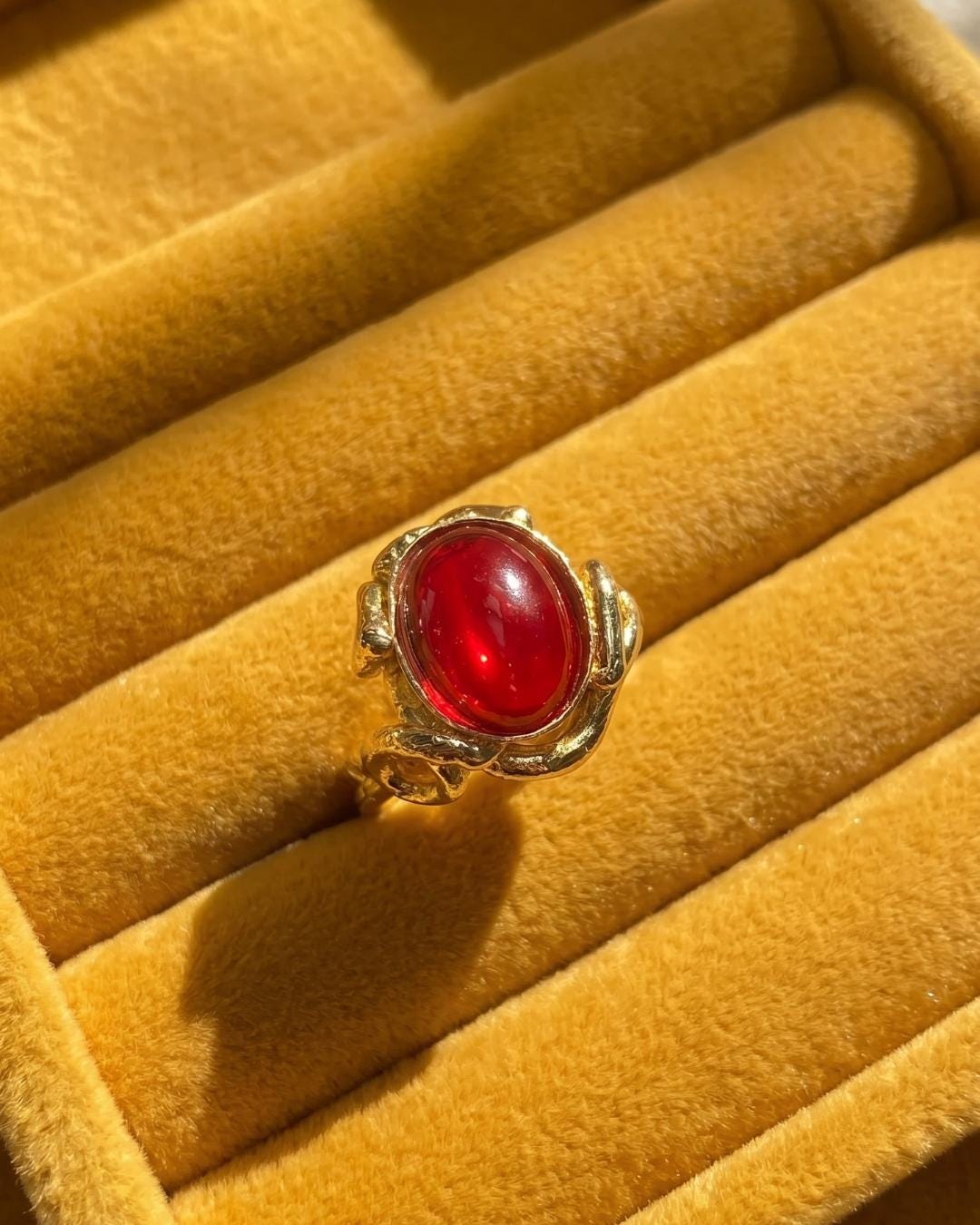 Red Stone Baroque Gold Ring — image 6