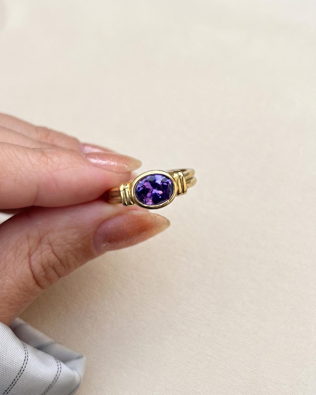 Oval Purple Stone Gold Ring – Vintage Style — image 1
