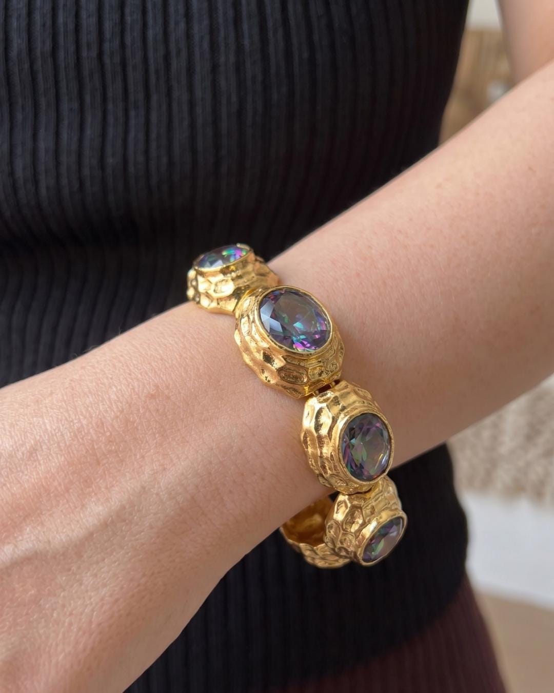 Chunky Textured Heart Gold Cuff — image 4