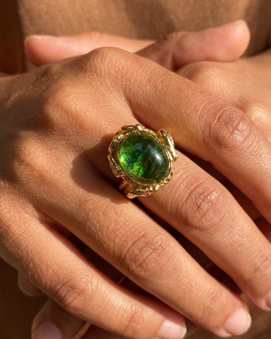 Green Stone Baroque Gold Ring — image 1