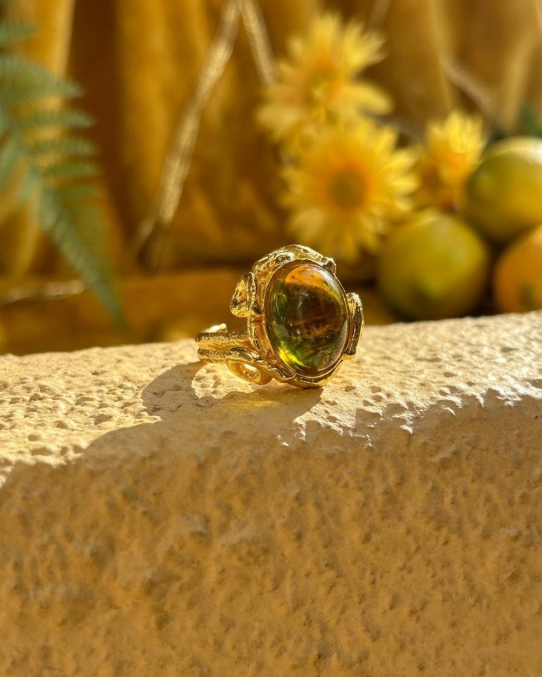 Green Stone Baroque Gold Ring — image 4