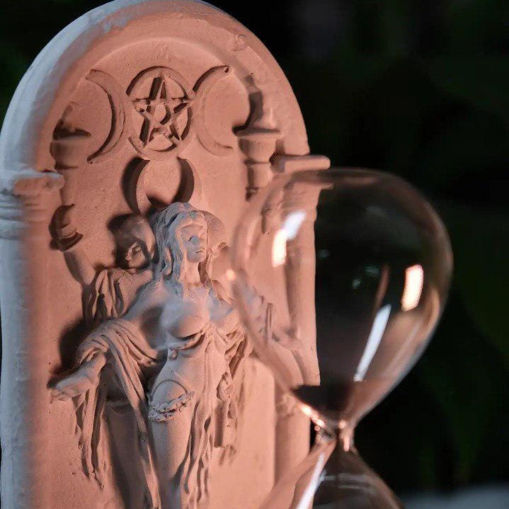 Hecate Magnetic Hourglass – Dark Academia Décor — image 3