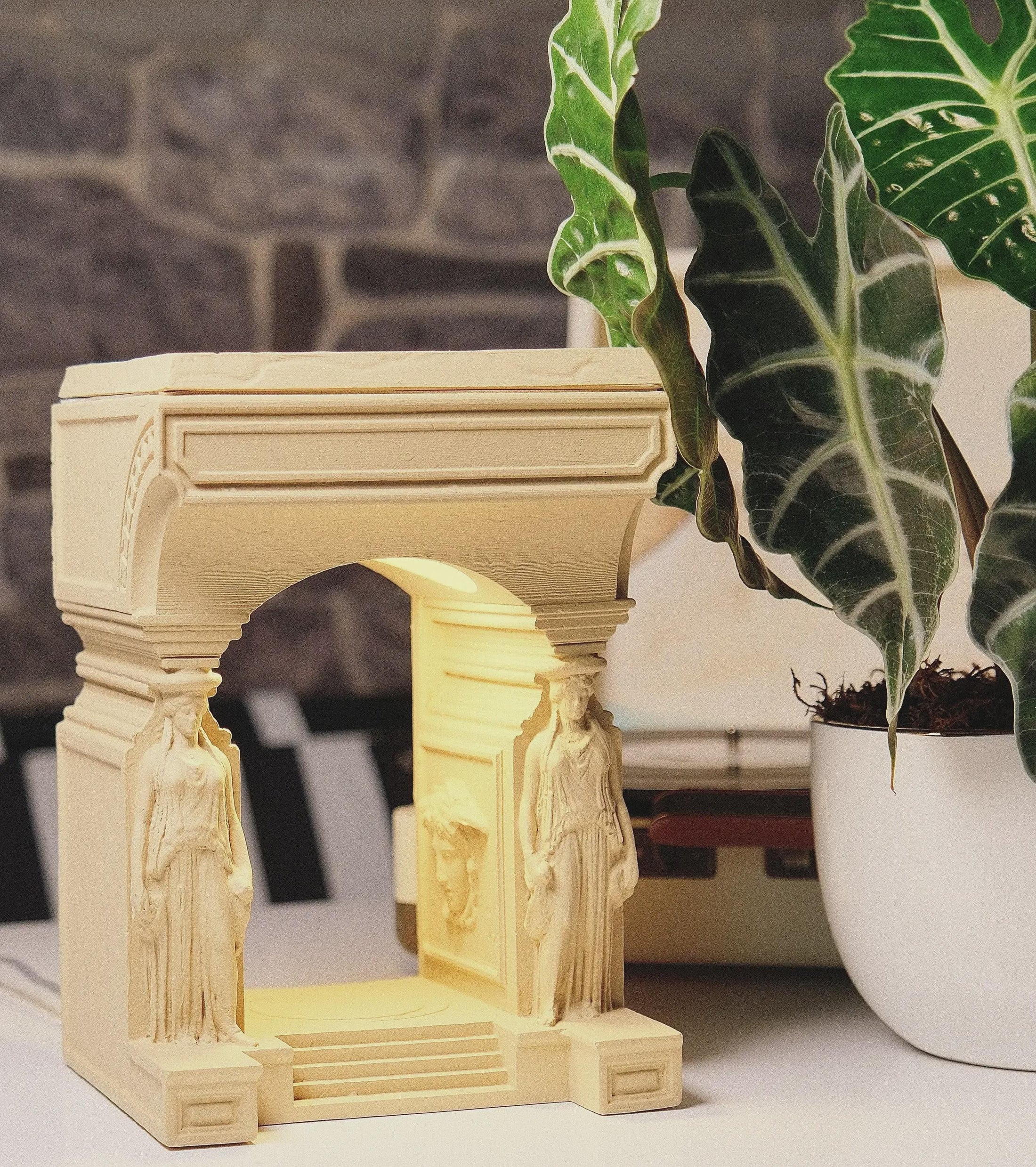 Caryatid Column Concrete Table Lamp — image 7