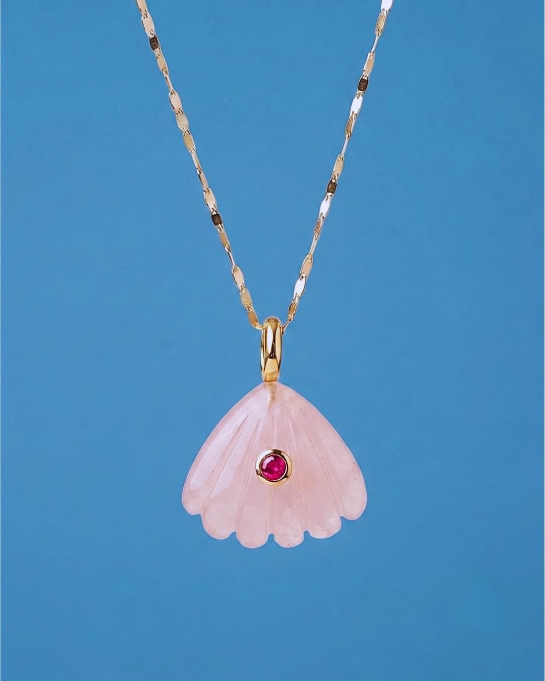 Rose Quartz Shell Gold Necklace — image 3