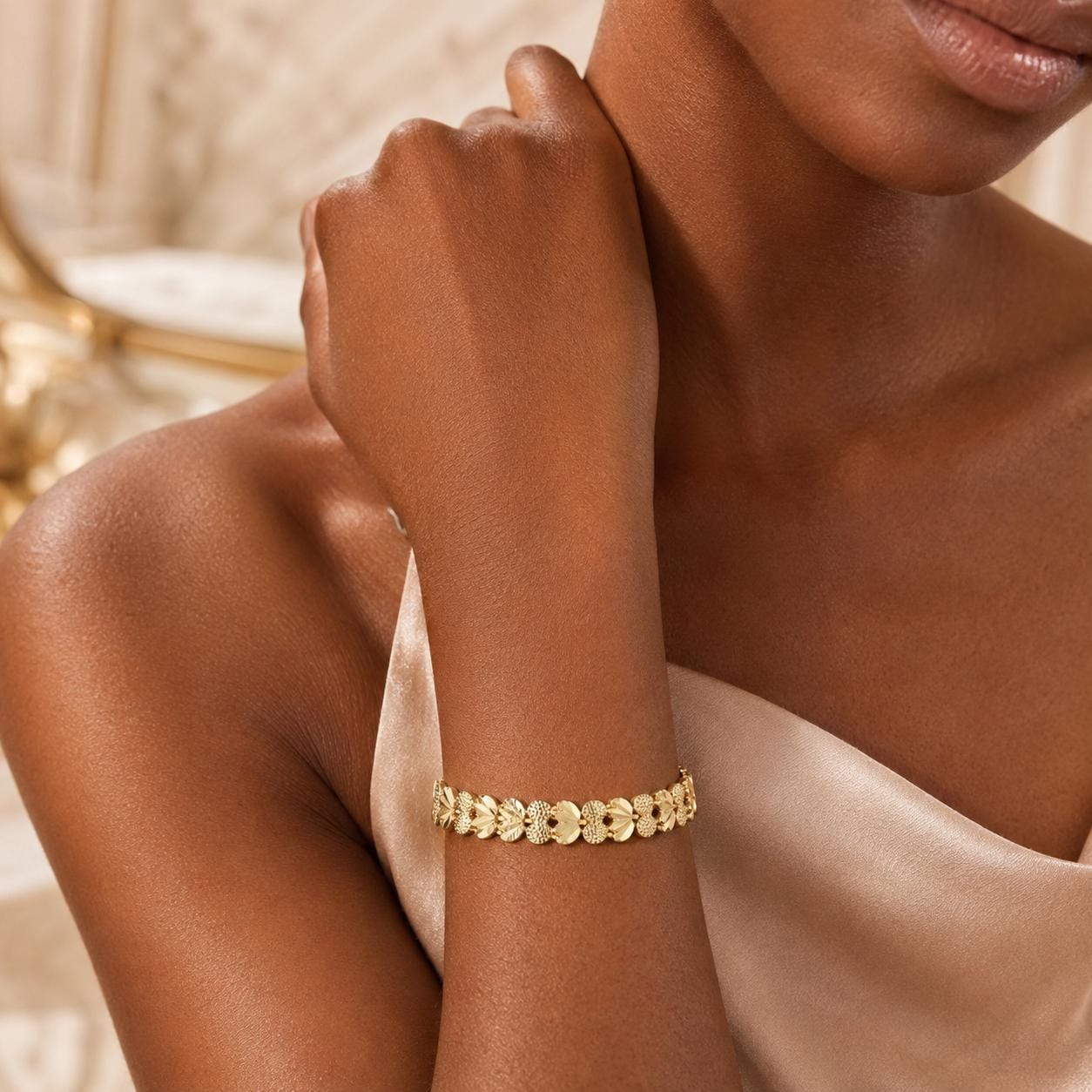 Pineapple Heart Gold Bracelet — image 3