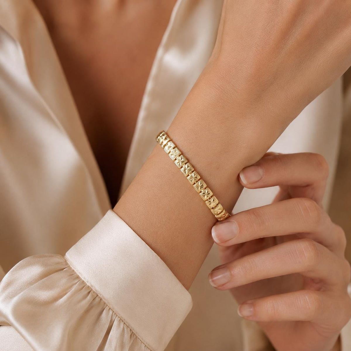 Geometric Gold Bangle — image 1