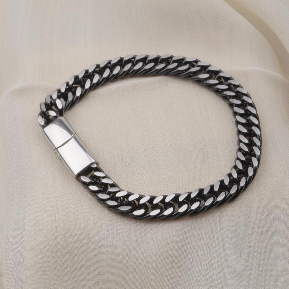 Men’s Cuban Chain Bracelet – Black or Silver — image 2