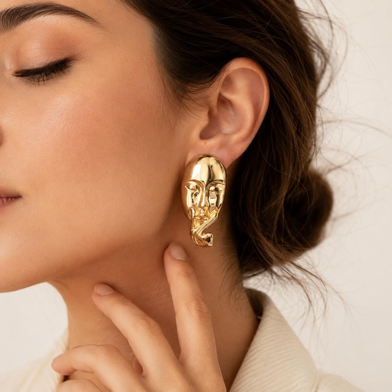 Abstract Face Gold Stud Earrings — image 7