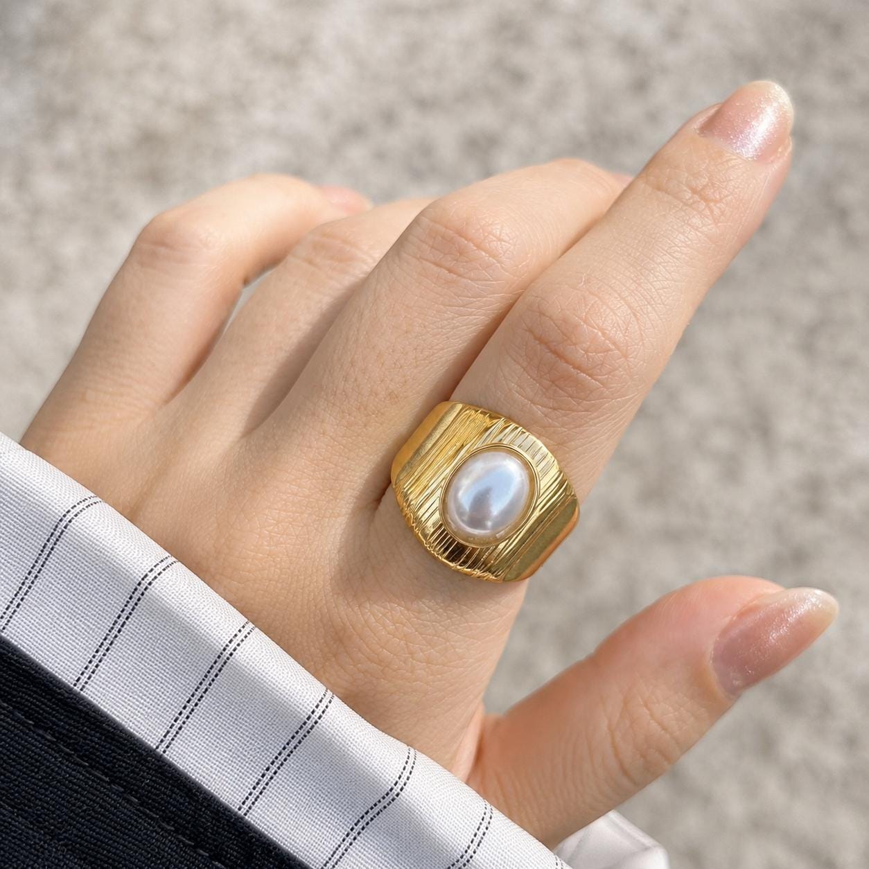 Double Pearl Gold Ring — image 7