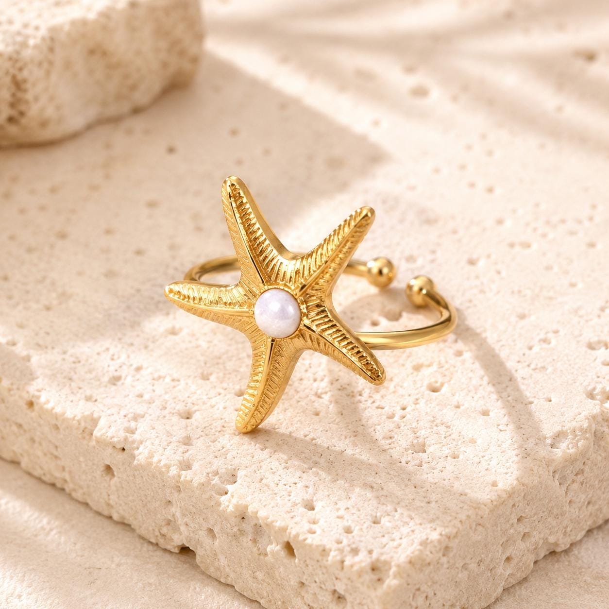 Starfish Pearl Gold Ring — image 3