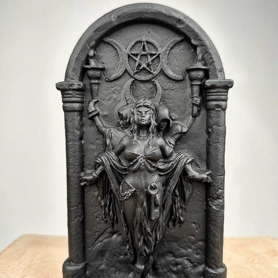 Hecate Magnetic Hourglass – Dark Academia Décor — image 10