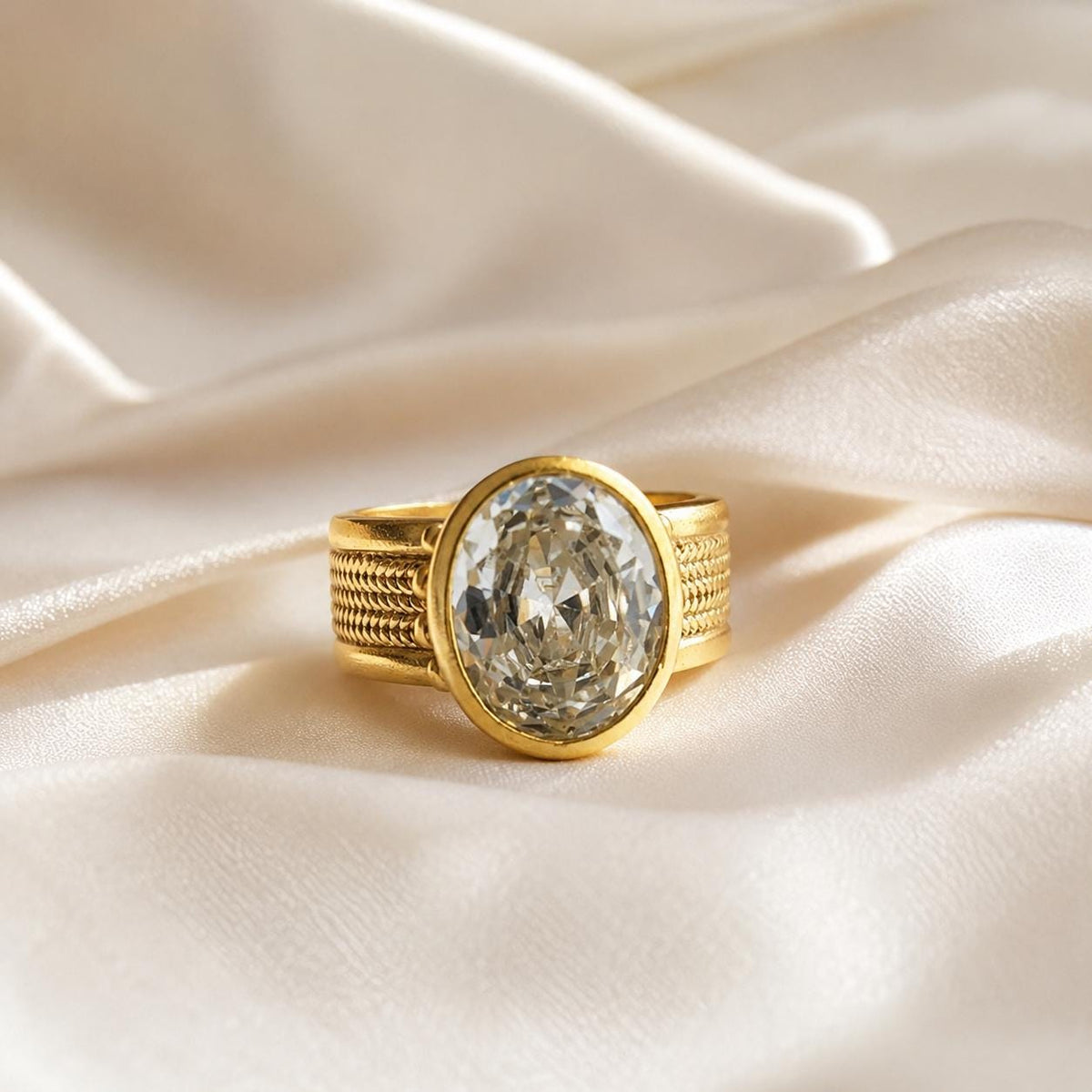 Baguette Stone Gold Statement Ring — image 1