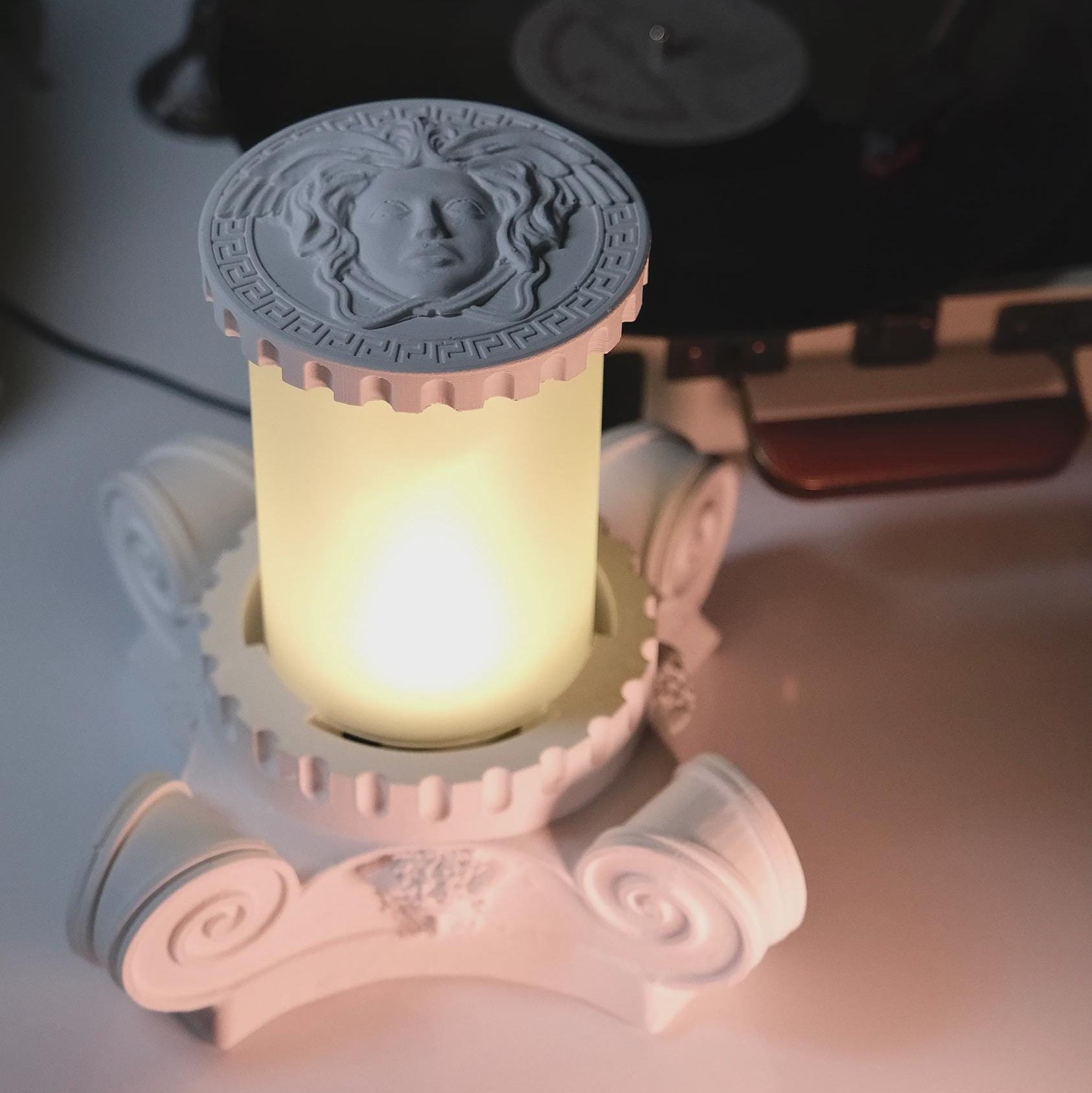 Medusa Ionic Column Table Lamp — image 6