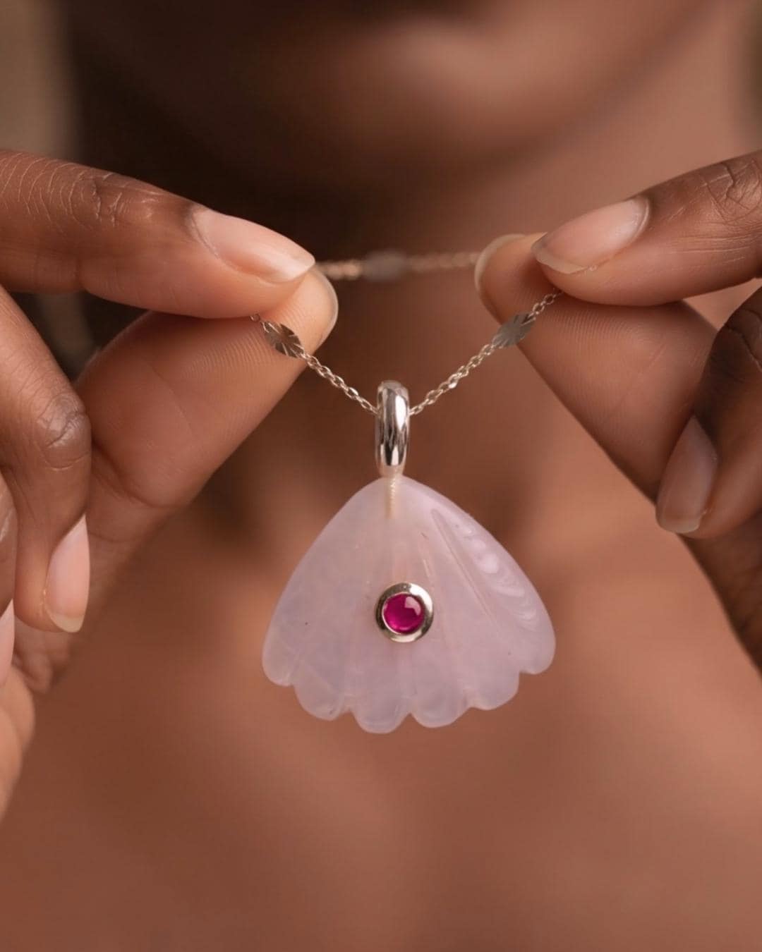 Rose Quartz Shell Gold Necklace — image 4