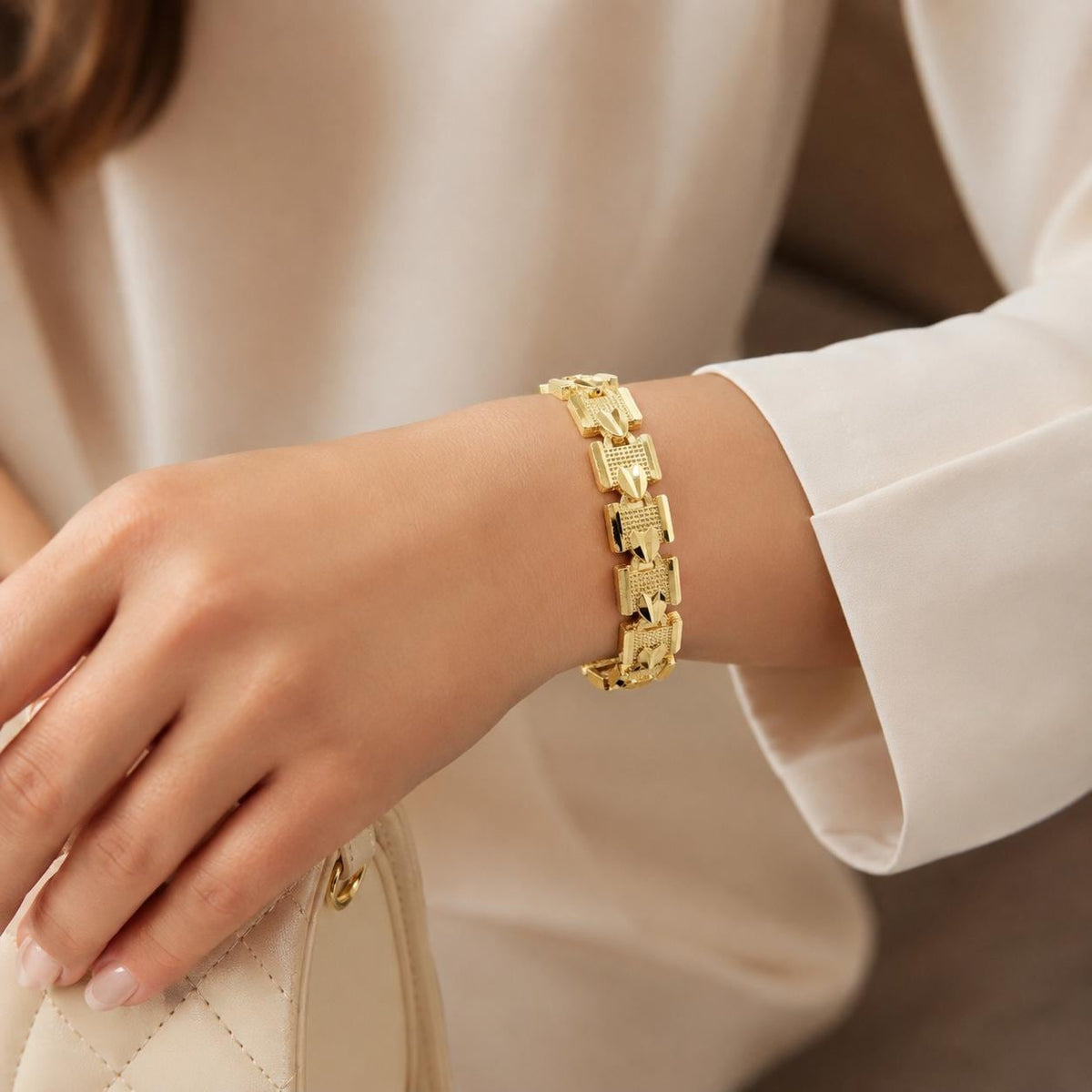 Heart Link Gold Bracelet — image 6