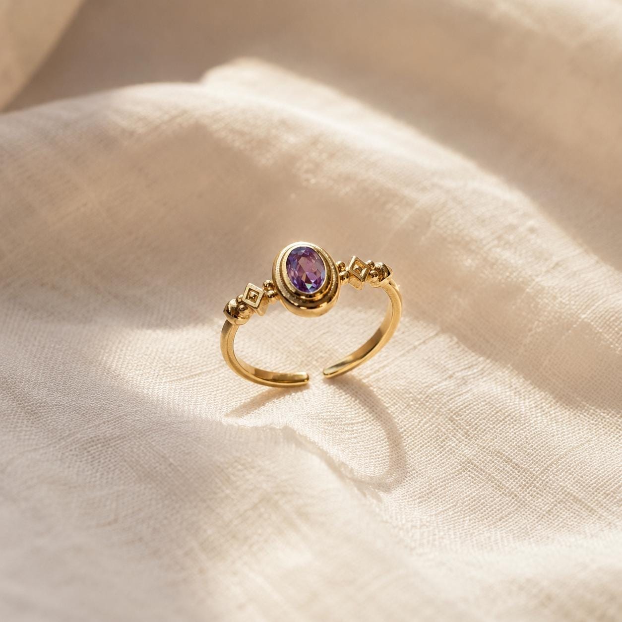 Purple Oval Stone Gold Ring — image 5