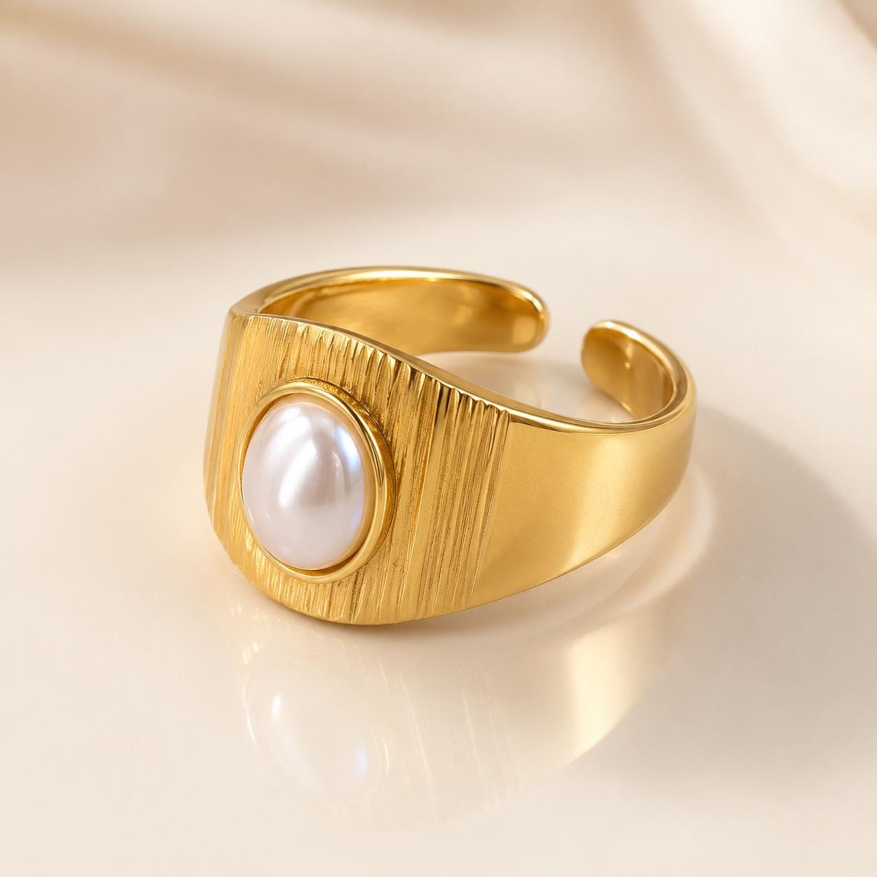 Double Pearl Gold Ring — image 10