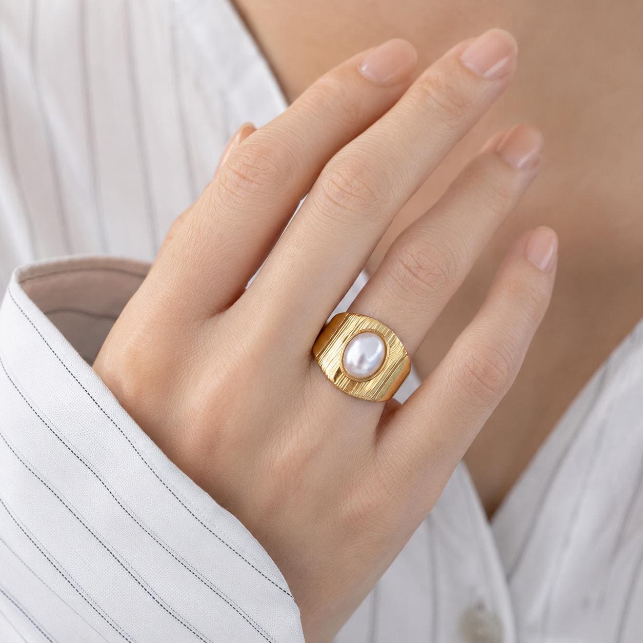 Double Pearl Gold Ring — image 5