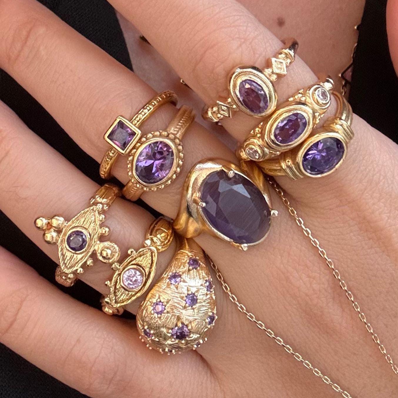 Oval Purple Halo Gold Ring — image 5