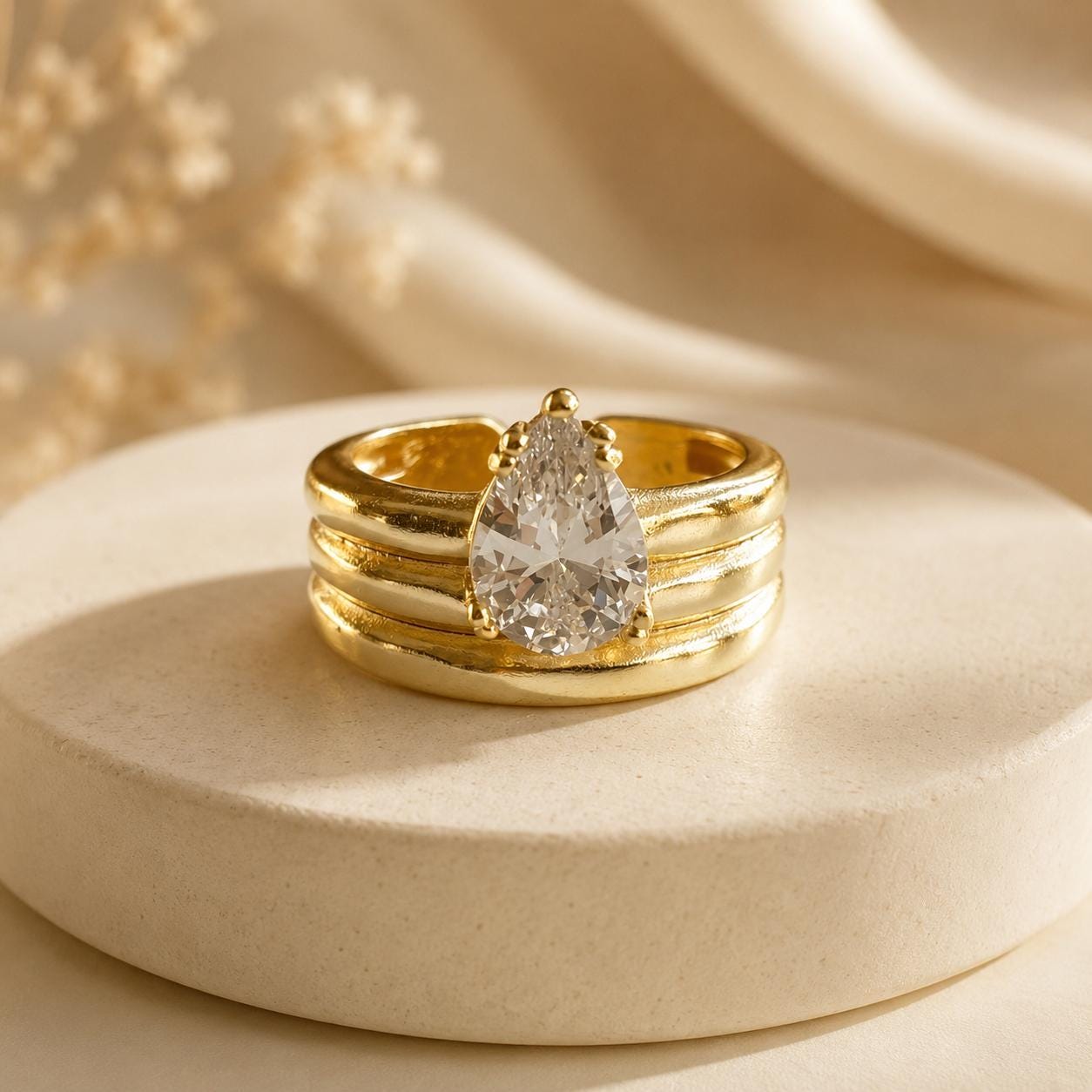 Marquise Stone Gold Ring — image 10