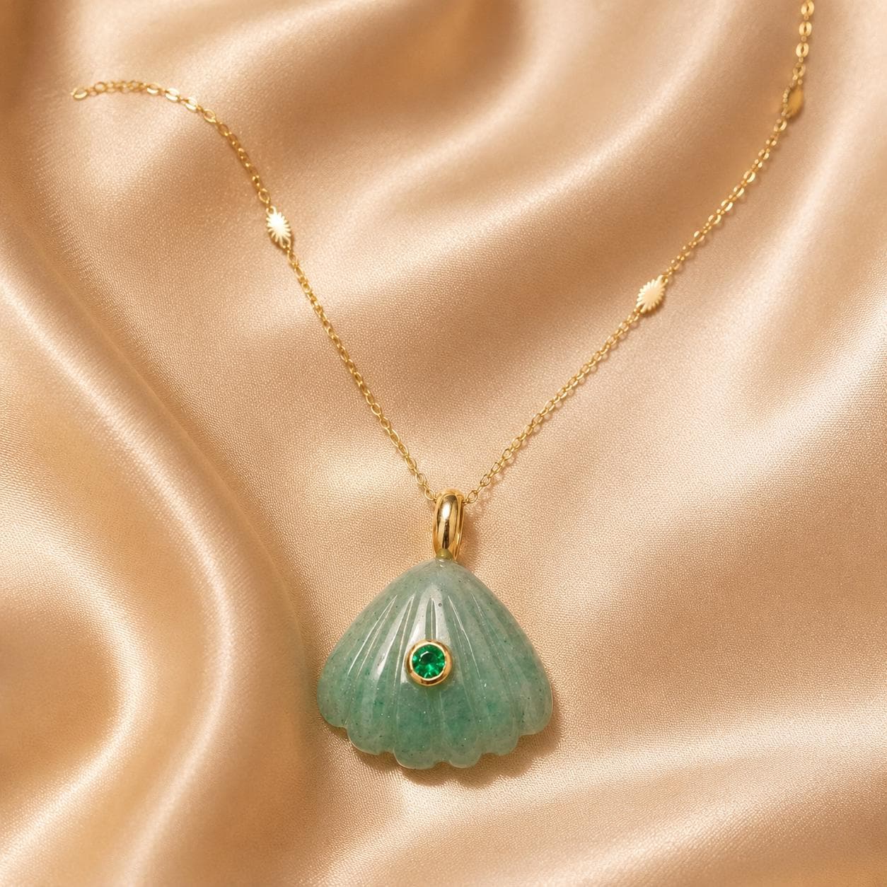 Green Aventurine Shell Gold Necklace — image 10