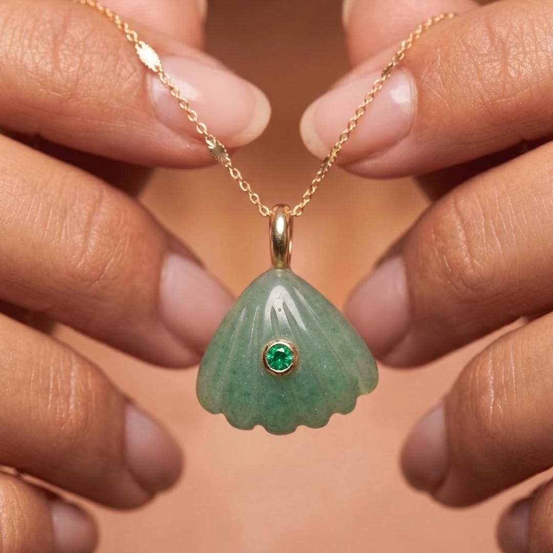 Green Aventurine Shell Gold Necklace — image 1